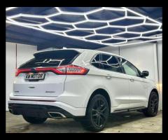 Ford Edge Boasting a full service history and a clear vehicle history check, this 2016 Ford Edge TDC - 11