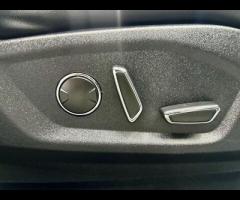 Ford Edge Boasting a full service history and a clear vehicle history check, this 2016 Ford Edge TDC - 27