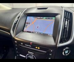 Ford Edge Boasting a full service history and a clear vehicle history check, this 2016 Ford Edge TDC - 36