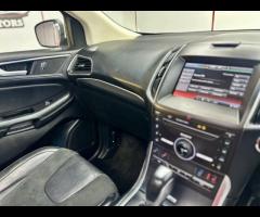 Ford Edge Boasting a full service history and a clear vehicle history check, this 2016 Ford Edge TDC - 40