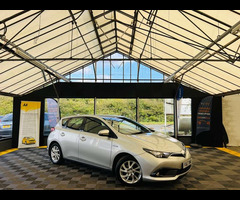 Toyota Auris 1.8 Auris Icon TSS Hybrid VVT-i CVT 5dr