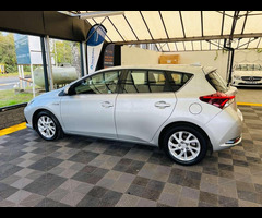 Toyota Auris 1.8 Auris Icon TSS Hybrid VVT-i CVT 5dr - 7