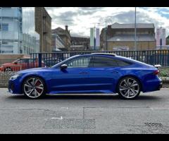 Audi RS7 Stunning RS7 Vorsprung Finished In Ultra Blue Metallic With Black RS Quilted Valcona Leathe - 7