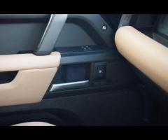 Land Rover Defender 110 Stunning MY25 Defender 110 D350 X-Dynamic HSE Finished In Santorini Black Wi - 15