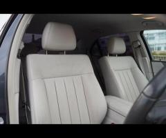 Mercedes-Benz E Class This 2014 Mercedes Benz E Class E220 CDI SE presents an exceptional opportunit - 3
