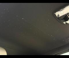 Rolls-Royce Cullinan Stunning Cullinan Black Badge Finished In Diamond Black With Black/White Interi - 31