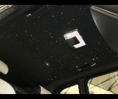 Rolls-Royce Cullinan Stunning Cullinan Black Badge Finished In Diamond Black With Black/White Interi - 34