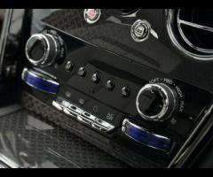 Rolls-Royce Cullinan Stunning Cullinan Black Badge Finished In Diamond Black With Black/White Interi - 47