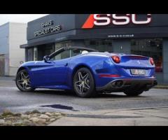 Ferrari California Stunning California T Finished in Special Order Blu Elettrico With Crema Leather. - 2
