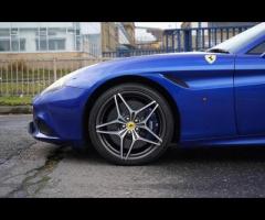 Ferrari California Stunning California T Finished in Special Order Blu Elettrico With Crema Leather. - 22