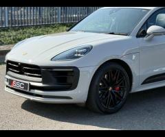 Porsche Macan Stunning Macan GTS PDK Finished In Crayon With Two Tone Leather Interior. Power Steeri - 37