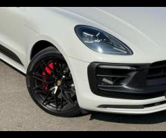 Porsche Macan Stunning Macan GTS PDK Finished In Crayon With Two Tone Leather Interior. Power Steeri - 41