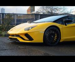 Lamborghini Aventador This 2018 Lamborghini Aventador V12 LP 740-4 S boasts exceptionally low mileag - 7