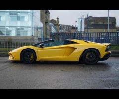 Lamborghini Aventador This 2018 Lamborghini Aventador V12 LP 740-4 S boasts exceptionally low mileag - 8