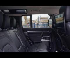 Land Rover Defender 110 Stunning Defender 110 SE SD4 Finished In Eiger Grey Metallic With Ebony Inte - 18