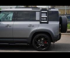 Land Rover Defender 110 Stunning Defender 110 SE SD4 Finished In Eiger Grey Metallic With Ebony Inte - 22