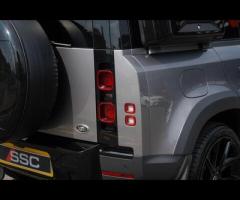 Land Rover Defender 110 Stunning Defender 110 SE SD4 Finished In Eiger Grey Metallic With Ebony Inte - 24