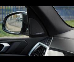 BMW X5 Stunning X5 30d M Sport Finished In Skyscraper Grey Metallic With Black Black Diamond Quilted - 16