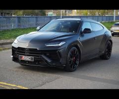 Lamborghini Urus Stunning Urus S Finished In Nero Helene With Nero Ade and Rosso Alala Bicolor Sport - 7