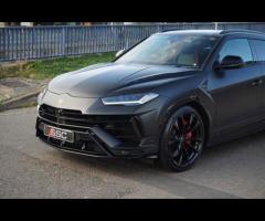 Lamborghini Urus Stunning Urus S Finished In Nero Helene With Nero Ade and Rosso Alala Bicolor Sport - 8