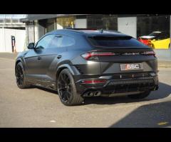 Lamborghini Urus Stunning Urus S Finished In Nero Helene With Nero Ade and Rosso Alala Bicolor Sport - 12