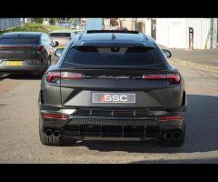 Lamborghini Urus Stunning Urus S Finished In Nero Helene With Nero Ade and Rosso Alala Bicolor Sport - 13