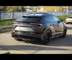 Lamborghini Urus Stunning Urus S Finished In Nero Helene With Nero Ade and Rosso Alala Bicolor Sport - 14