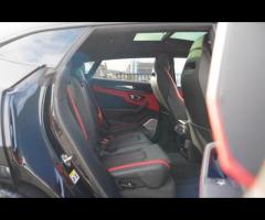 Lamborghini Urus Stunning Urus S Finished In Nero Helene With Nero Ade and Rosso Alala Bicolor Sport - 27