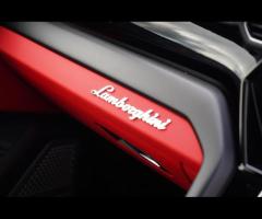 Lamborghini Urus Stunning Urus S Finished In Nero Helene With Nero Ade and Rosso Alala Bicolor Sport - 31