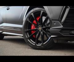 Lamborghini Urus Stunning Urus S Finished In Nero Helene With Nero Ade and Rosso Alala Bicolor Sport - 34