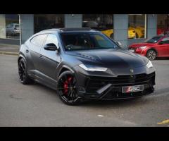 Lamborghini Urus Stunning Urus S Finished In Nero Helene With Nero Ade and Rosso Alala Bicolor Sport - 35