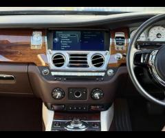 Rolls-Royce Ghost Stunning Ghost Finished In Metropolitan Blue With Dark Brown Leather. Fantastic Sp - 19