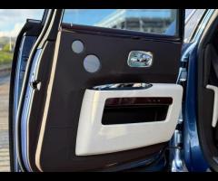 Rolls-Royce Ghost Stunning Ghost Finished In Metropolitan Blue With Dark Brown Leather. Fantastic Sp - 31
