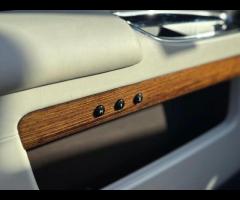 Rolls-Royce Ghost Stunning Ghost Finished In Metropolitan Blue With Dark Brown Leather. Fantastic Sp - 34