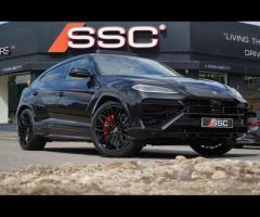 Lamborghini Urus Stunning All New Urus SE Finished Nero Helene Metallic With Nero Ade/Rosso Alala Bi
