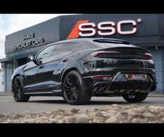 Lamborghini Urus Stunning All New Urus SE Finished Nero Helene Metallic With Nero Ade/Rosso Alala Bi - 2