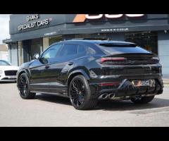 Lamborghini Urus Stunning All New Urus SE Finished Nero Helene Metallic With Nero Ade/Rosso Alala Bi - 9