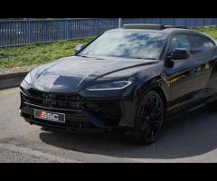 Lamborghini Urus Stunning All New Urus SE Finished Nero Helene Metallic With Nero Ade/Rosso Alala Bi - 42