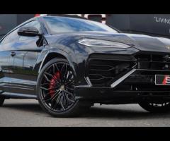 Lamborghini Urus Stunning All New Urus SE Finished Nero Helene Metallic With Nero Ade/Rosso Alala Bi - 45