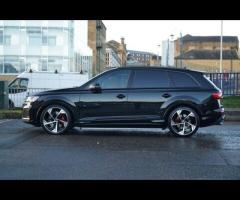 Audi SQ7 Stunning SQ7 V8 Petrol Black Edition Finished In Black Metallic With Crimson Red Diamond Qu - 8