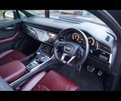 Audi SQ7 Stunning SQ7 V8 Petrol Black Edition Finished In Black Metallic With Crimson Red Diamond Qu - 16