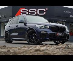 BMW X5 This 2021 BMW X5 30d M Sport offers a compelling blend of performance and practicality, boast