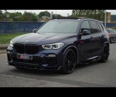 BMW X5 This 2021 BMW X5 30d M Sport offers a compelling blend of performance and practicality, boast - 6