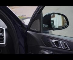 BMW X5 This 2021 BMW X5 30d M Sport offers a compelling blend of performance and practicality, boast - 16