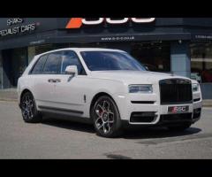 Rolls-Royce Cullinan Stunning Cullinan Black Badge Finished In Tempest Grey With Black Leather. Fant - 5