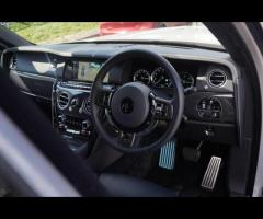 Rolls-Royce Cullinan Stunning Cullinan Black Badge Finished In Tempest Grey With Black Leather. Fant - 17