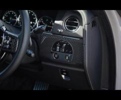 Rolls-Royce Cullinan Stunning Cullinan Black Badge Finished In Tempest Grey With Black Leather. Fant - 20