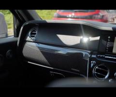 Rolls-Royce Cullinan Stunning Cullinan Black Badge Finished In Tempest Grey With Black Leather. Fant - 21