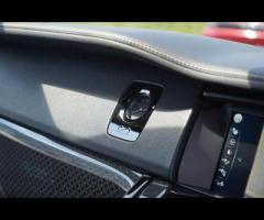 Rolls-Royce Cullinan Stunning Cullinan Black Badge Finished In Tempest Grey With Black Leather. Fant - 26