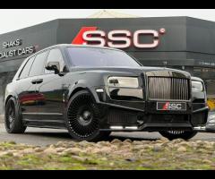 Rolls-Royce Cullinan Stunning Cullinan Black Badge Finished in Diamond Black With Mandarin and Black